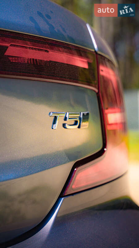 Седан Volvo S90 2017 в Львове