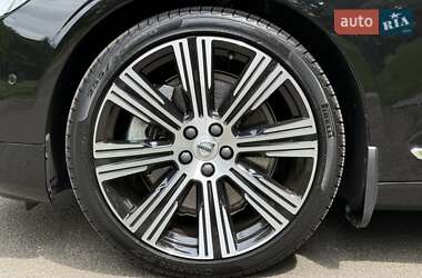 Седан Volvo S90 2022 в 