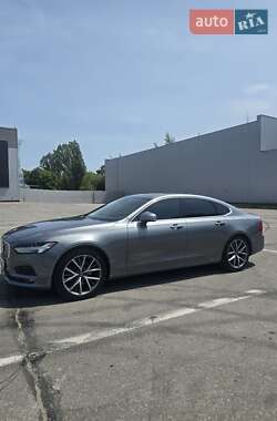 Седан Volvo S90 2016 в 