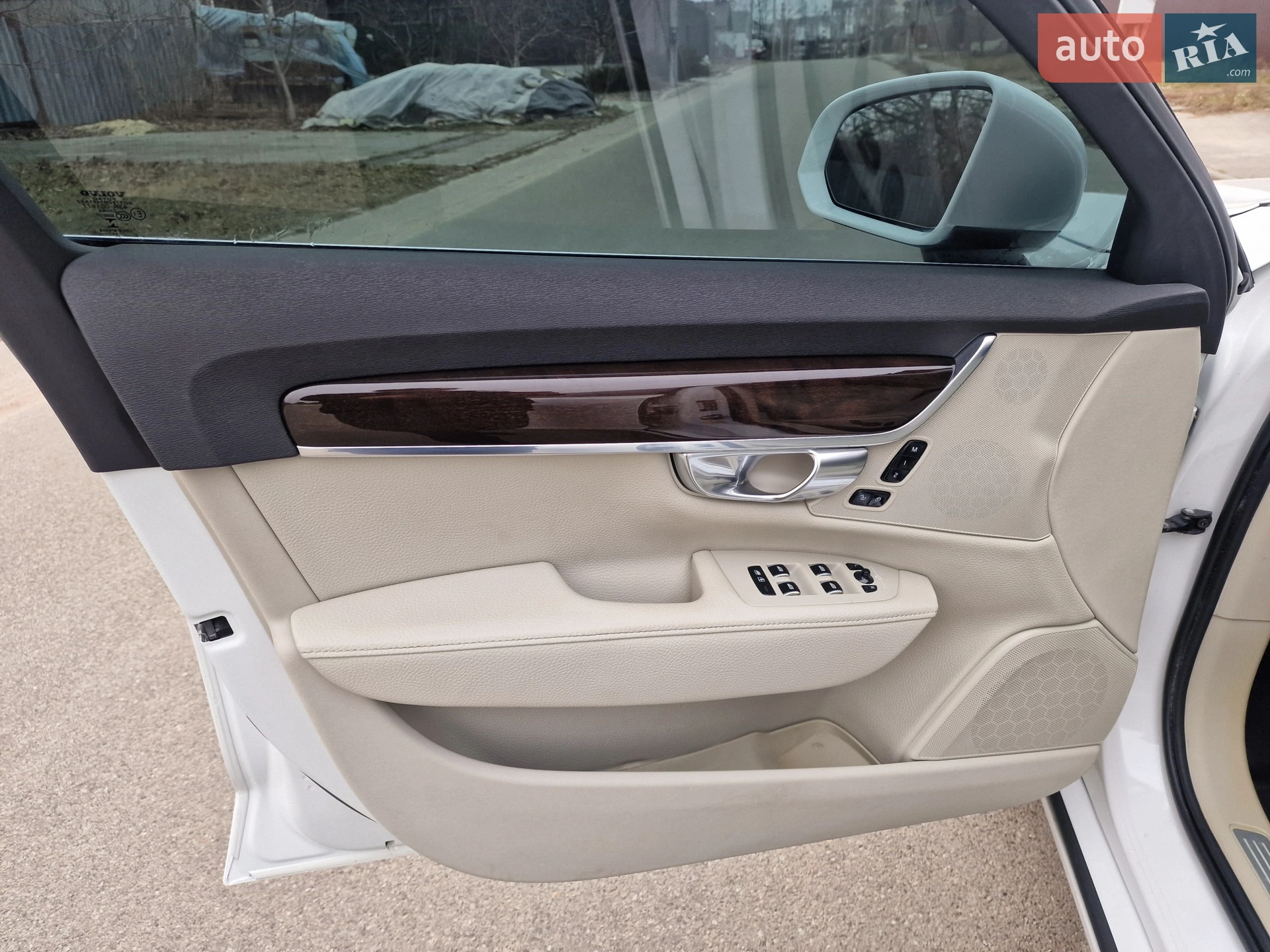 Volvo S90 2017 VIN LVY992MK2JP036813 фото оголошення 25 з 35
