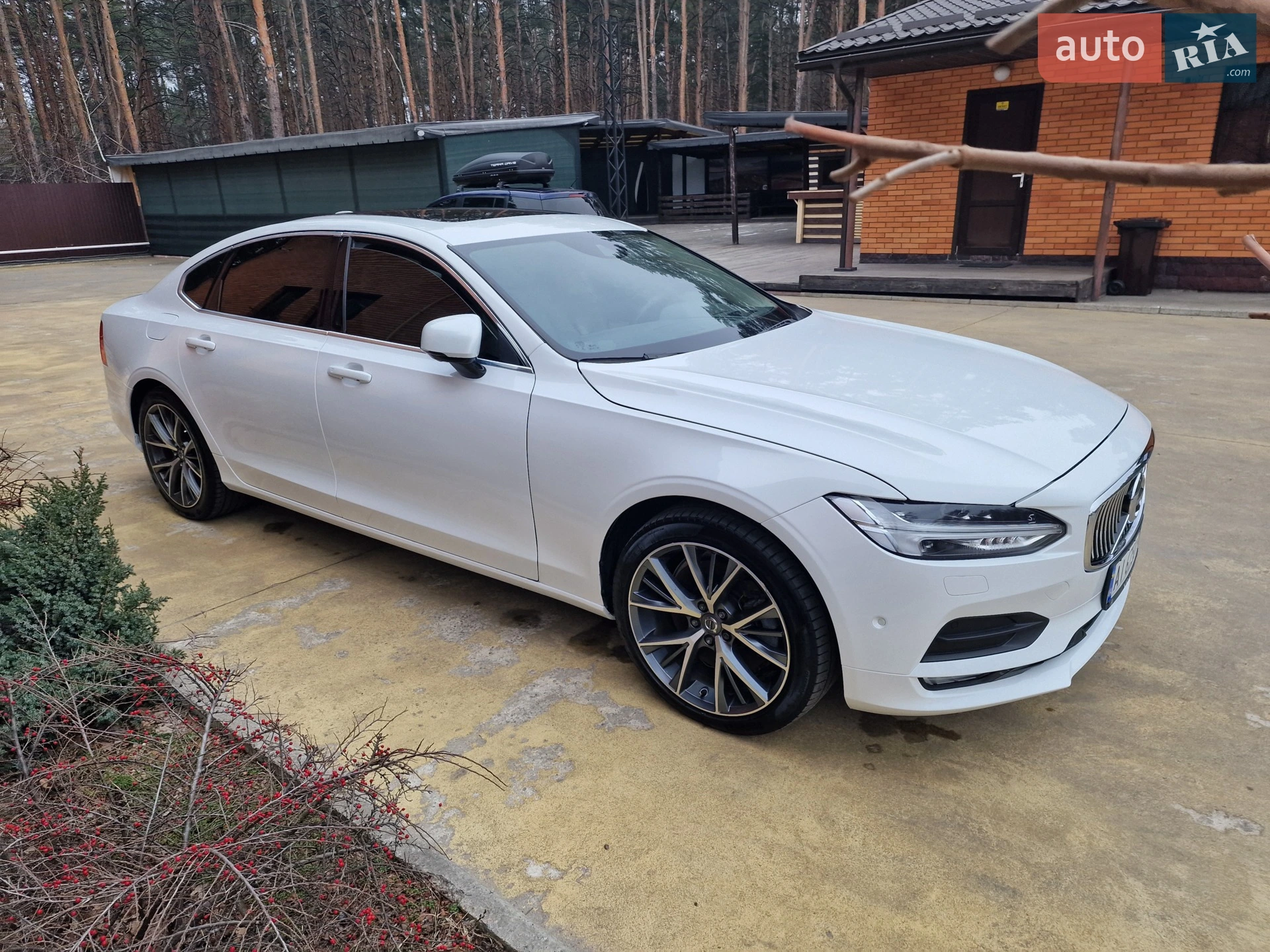 Volvo S90 2017 VIN LVY992MK2JP036813 фото оголошення 4 з 35