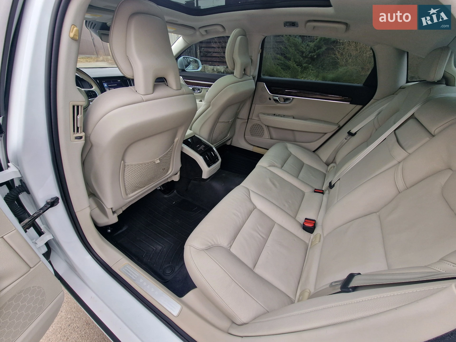 Volvo S90 2017 VIN LVY992MK2JP036813 фото оголошення 19 з 35