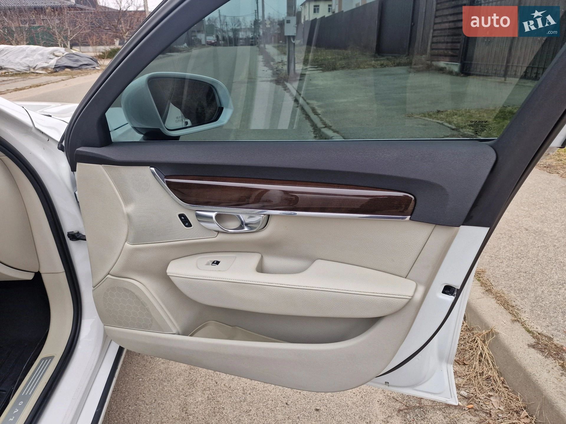 Volvo S90 2017 VIN LVY992MK2JP036813 фото оголошення 26 з 35