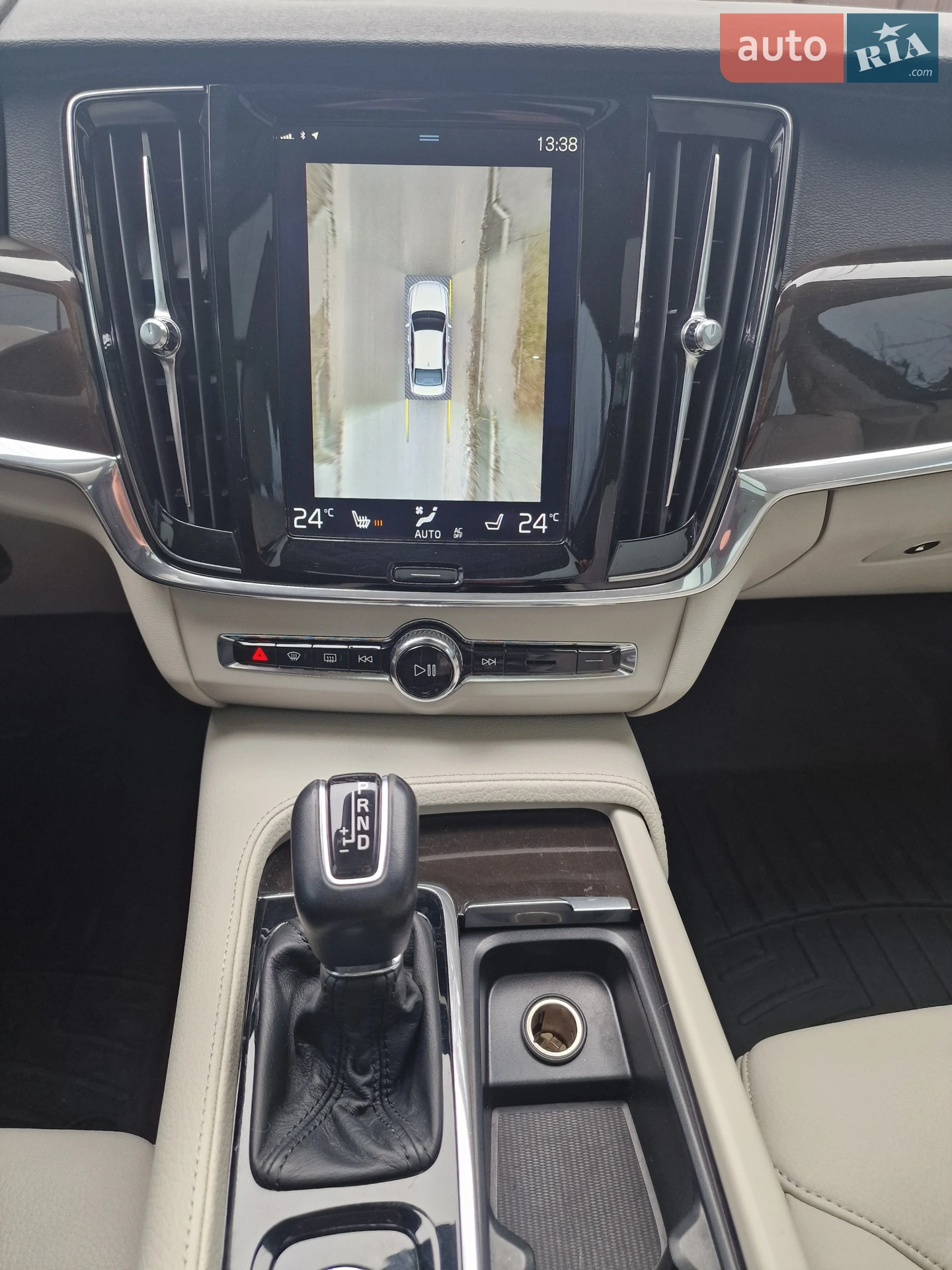 Volvo S90 2017 VIN LVY992MK2JP036813 фото оголошення 28 з 35
