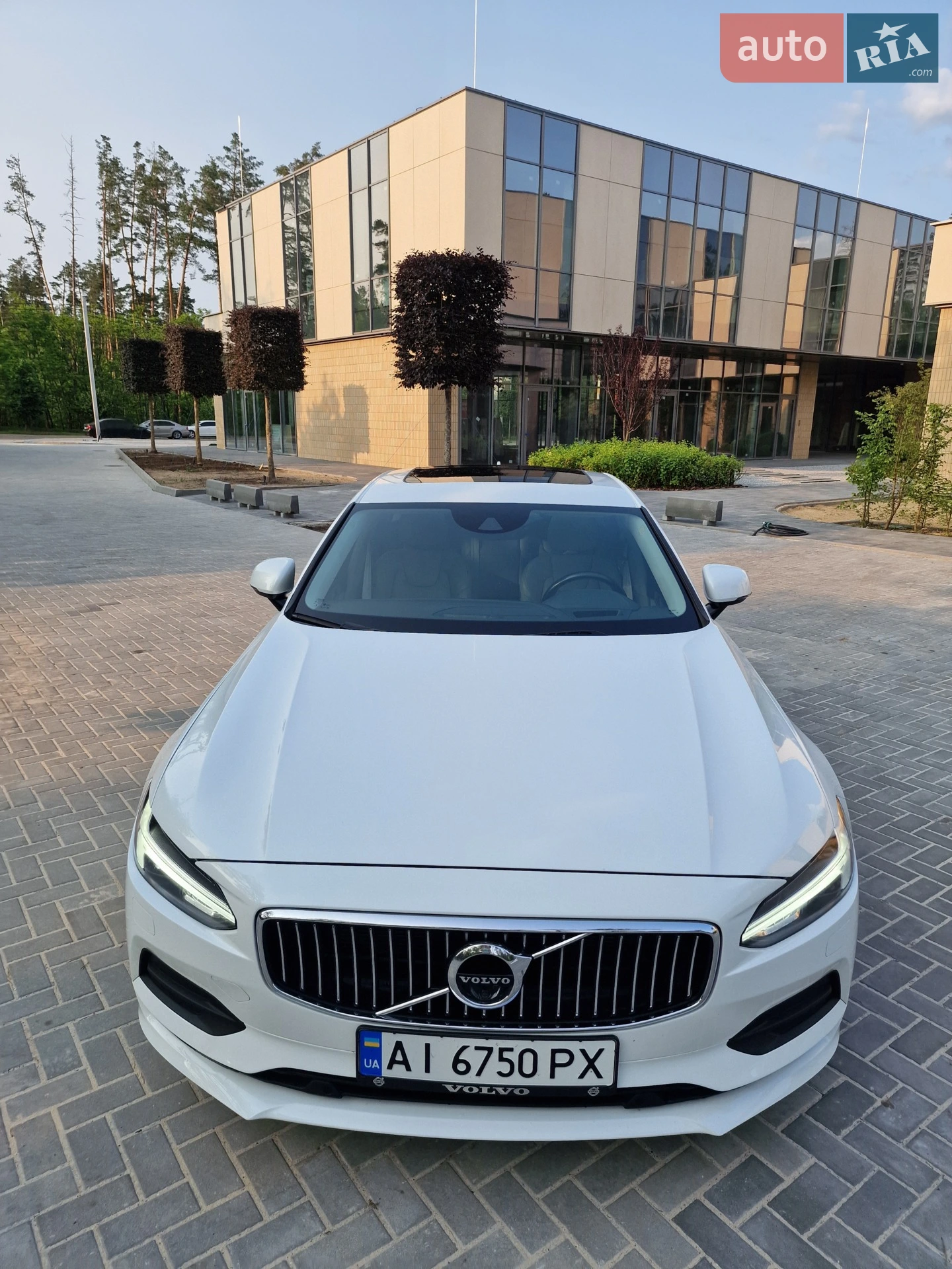Volvo S90 2017 VIN LVY992MK2JP036813 фото оголошення 9 з 35