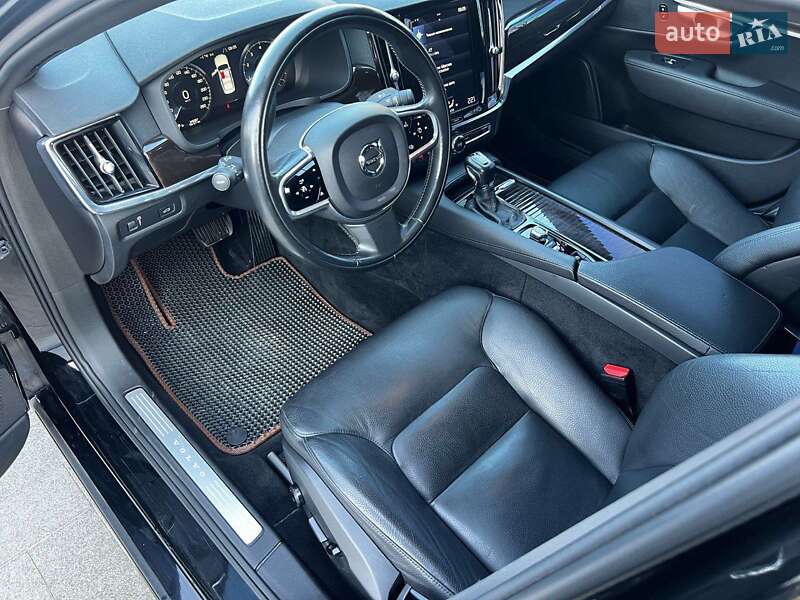 Седан Volvo S90 2018 в Киеве