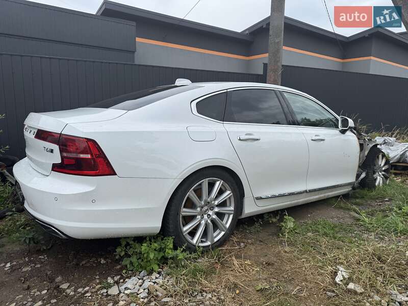 Седан Volvo S90 2016 в Ивано-Франковске