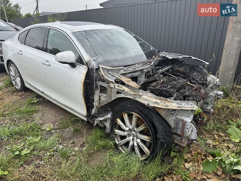 Седан Volvo S90 2016 в Ивано-Франковске