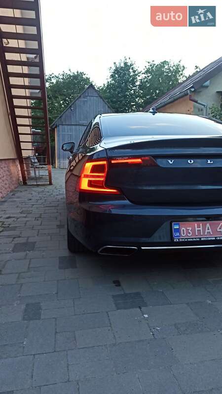 Седан Volvo S90 2017 в Трускавце
