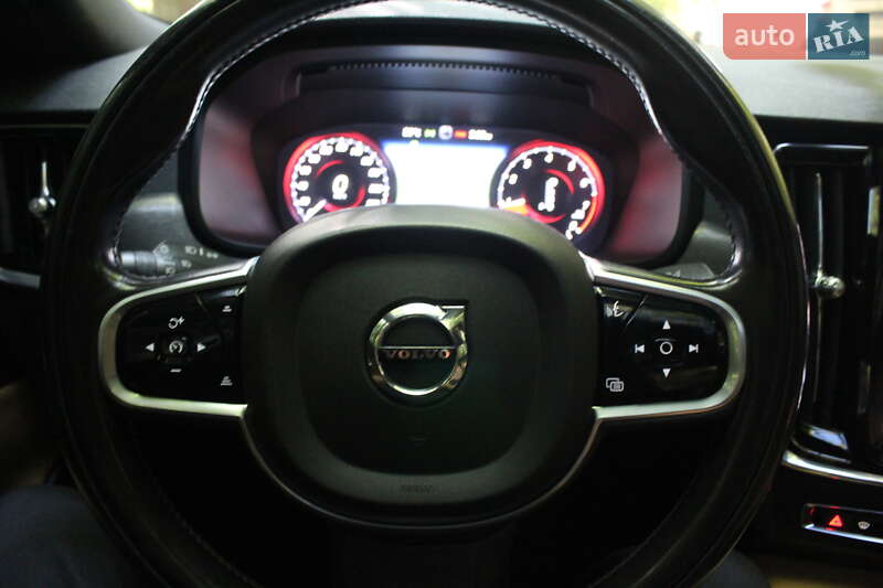 Седан Volvo S90 2016 в Хмельницком фото 40 Седан Volvo S90 2016 в Хмельницком