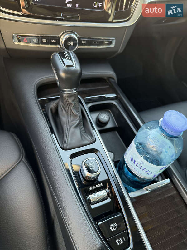 Седан Volvo S90 2018 в Киеве фото 20 Седан Volvo S90 2018 в Киеве