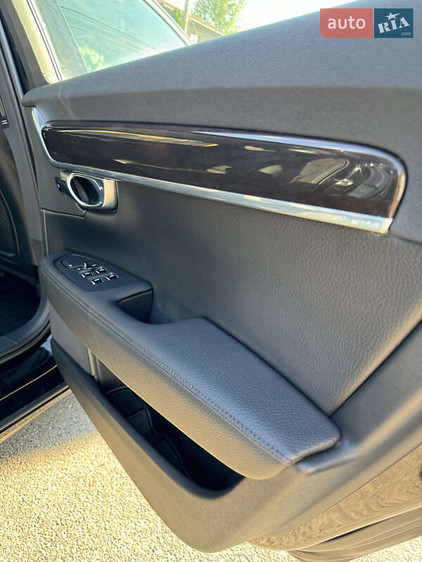 Седан Volvo S90 2018 в Киеве фото 30 Седан Volvo S90 2018 в Киеве