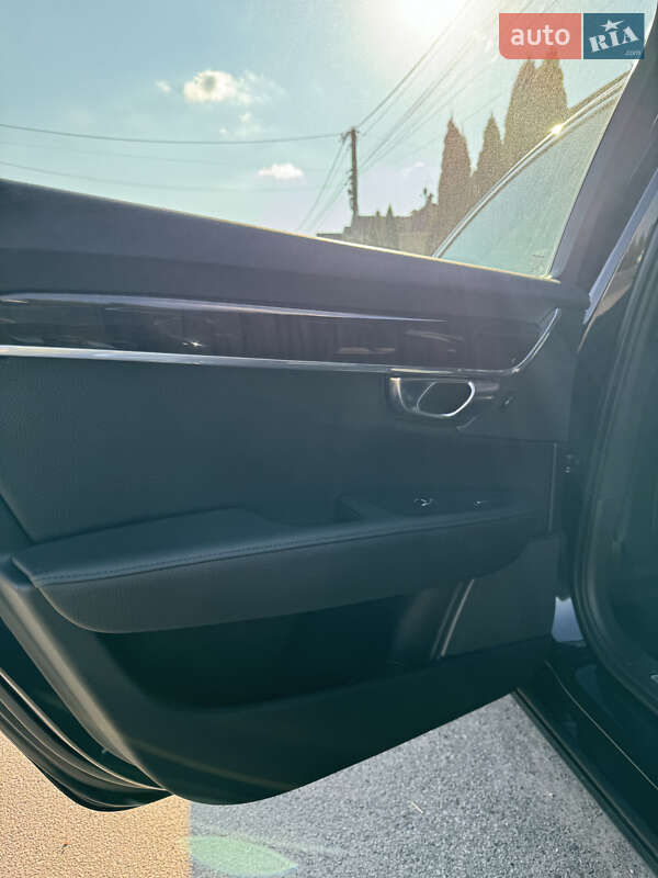 Седан Volvo S90 2018 в Киеве фото 32 Седан Volvo S90 2018 в Киеве