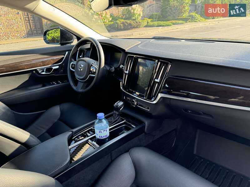 Седан Volvo S90 2018 в Киеве фото 36 Седан Volvo S90 2018 в Киеве
