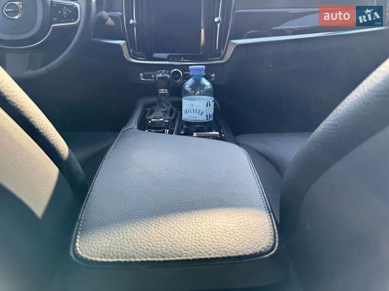 Седан Volvo S90 2018 в Киеве фото 38 Седан Volvo S90 2018 в Киеве