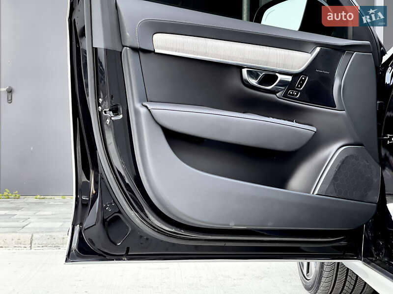 Седан Volvo S90 2024 в Киеве фото 42 Седан Volvo S90 2024 в Киеве