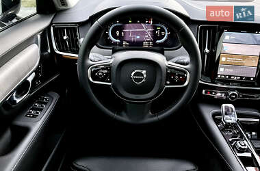 Седан Volvo S90 2024 в 