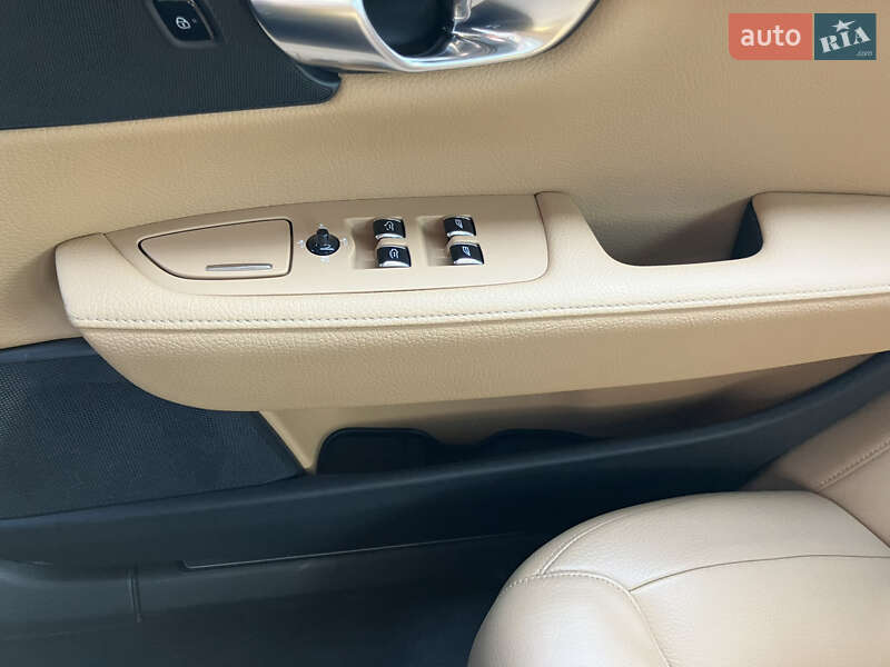 Седан Volvo S90 2017 в Києві