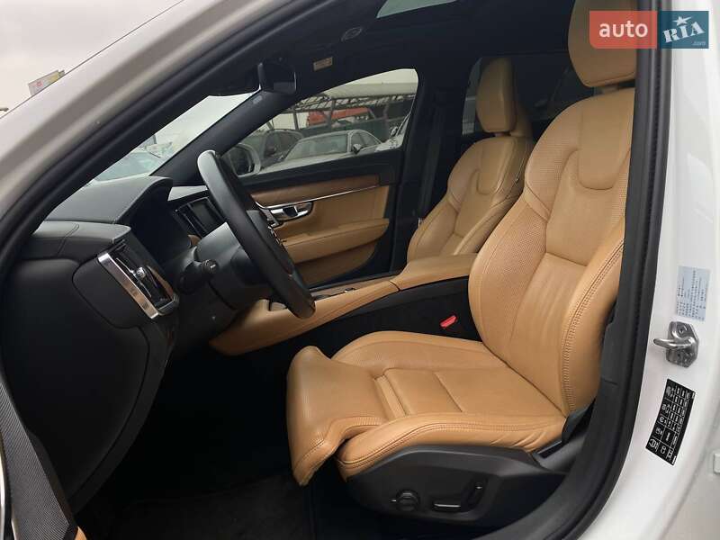 Седан Volvo S90 2019 в Львове