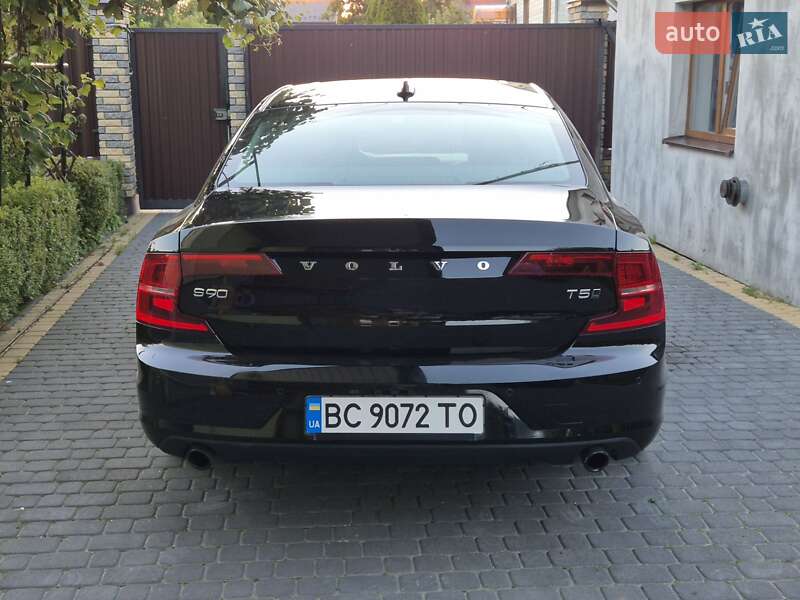 Седан Volvo S90 2017 в Львове