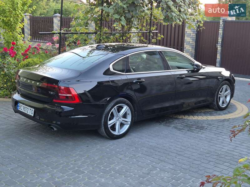 Седан Volvo S90 2017 в Львове