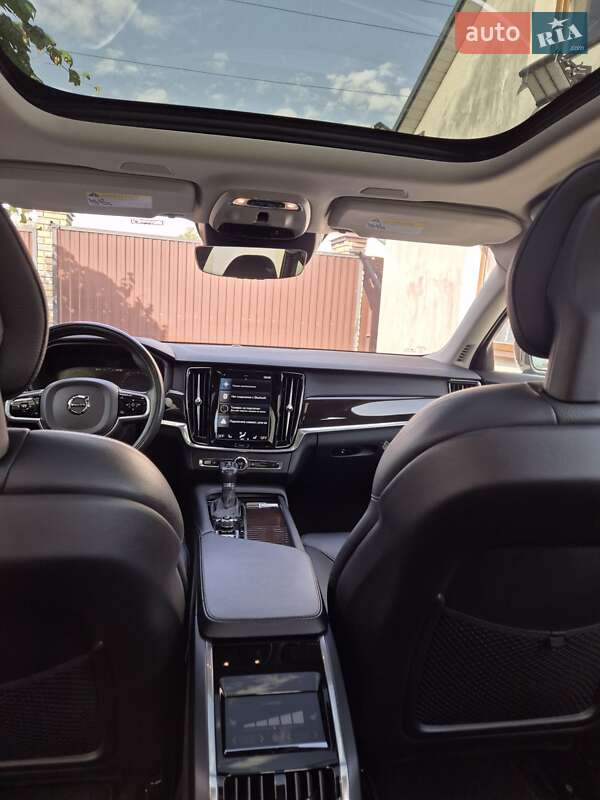Седан Volvo S90 2017 в Львове