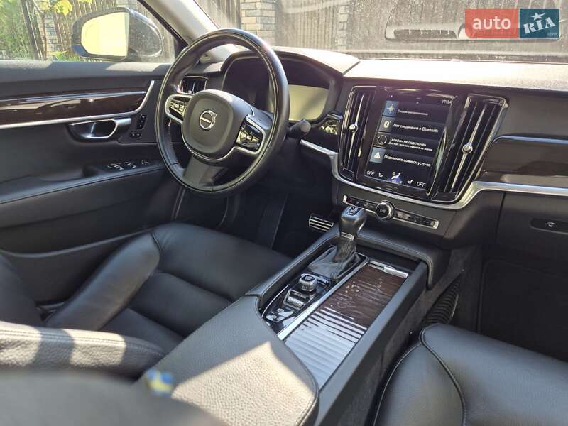 Седан Volvo S90 2017 в Львове