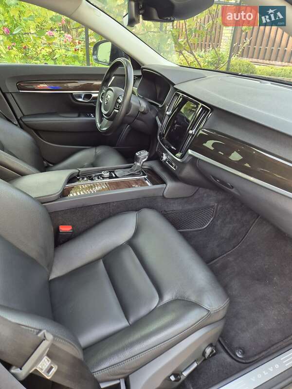 Седан Volvo S90 2017 в Львове