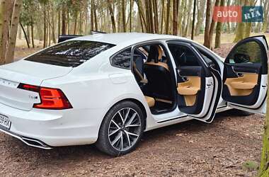 Седан Volvo S90 2016 в 