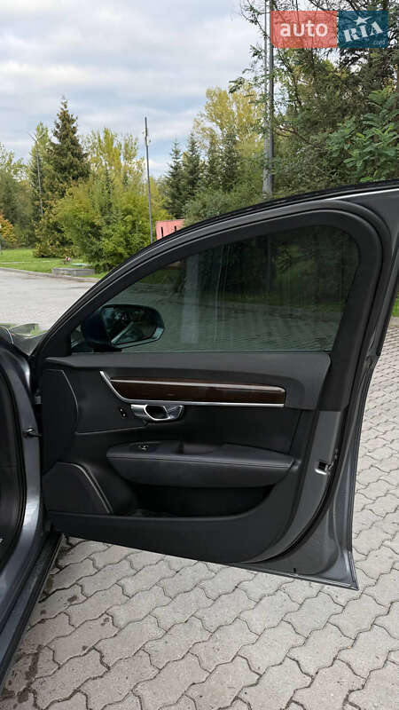 Седан Volvo S90 2017 в Ивано-Франковске