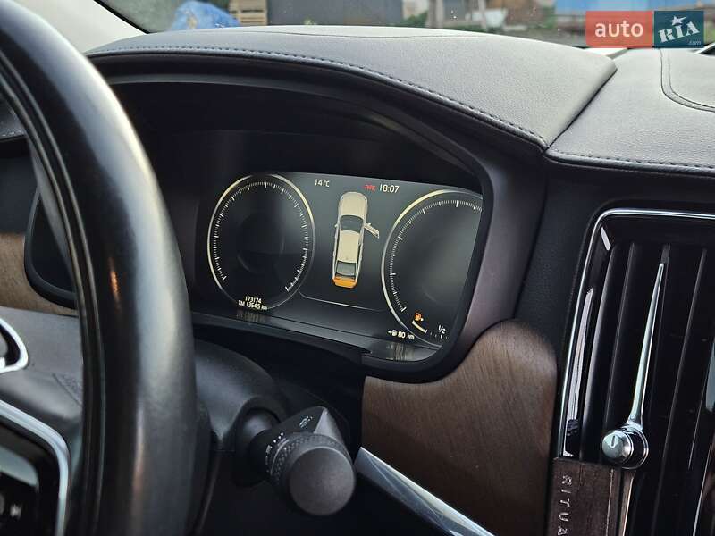 Седан Volvo S90 2017 в Ивано-Франковске