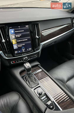 Седан Volvo S90 2017 в 
