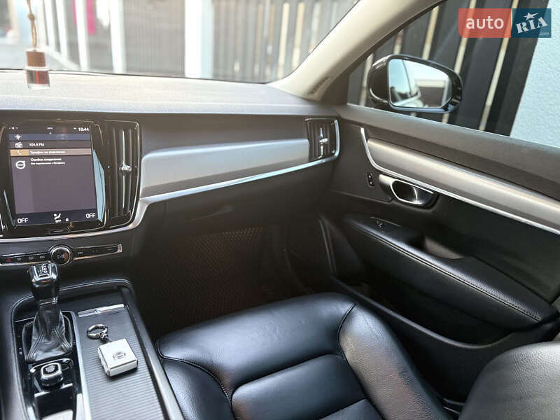 Седан Volvo S90 2018 в Дрогобыче фото 25 Седан Volvo S90 2018 в Дрогобыче