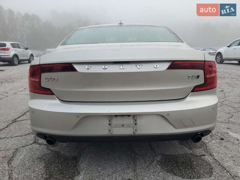 Седан Volvo S90 2018 в Івано-Франківську