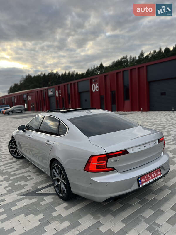 Седан Volvo S90 2018 в Львове