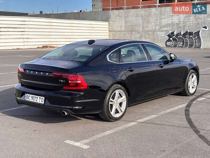 Седан Volvo S90 2017 в Львове
