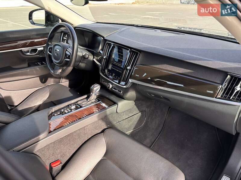 Седан Volvo S90 2017 в Львове