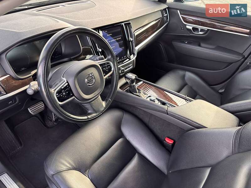 Седан Volvo S90 2017 в Львове