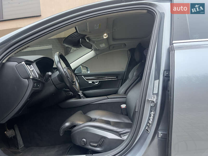 Седан Volvo S90 2017 в Чернівцях