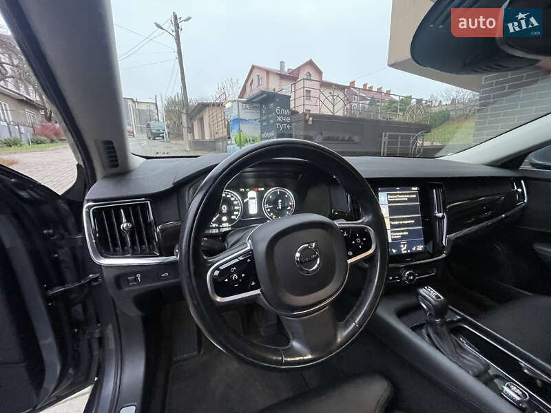 Седан Volvo S90 2017 в Чернівцях
