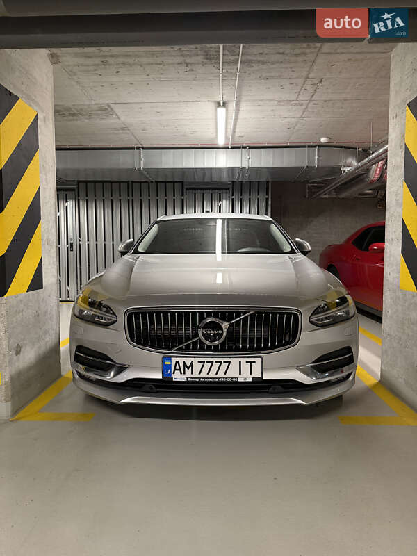 Седан Volvo S90 2019 в Звягелі