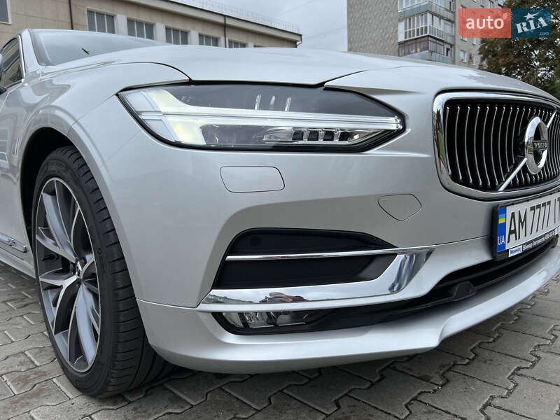 Седан Volvo S90 2019 в Звягелі