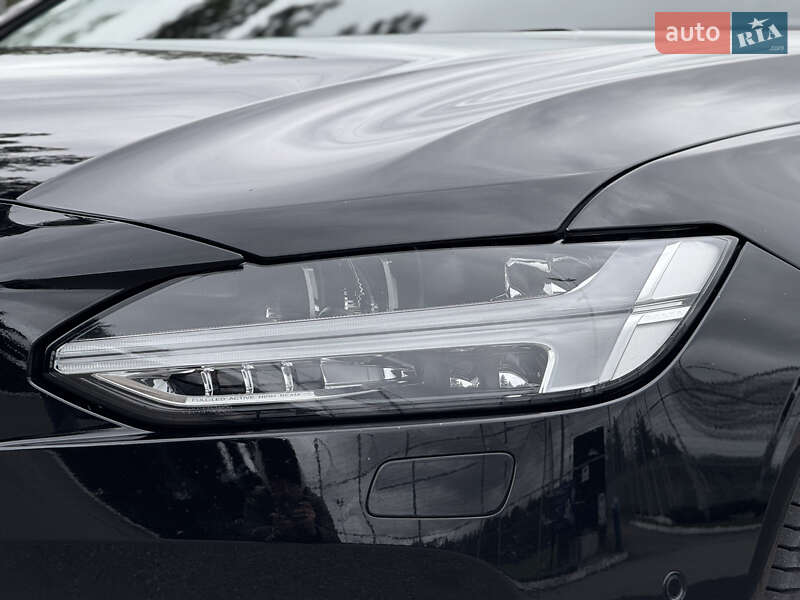 Седан Volvo S90 2023 в Києві