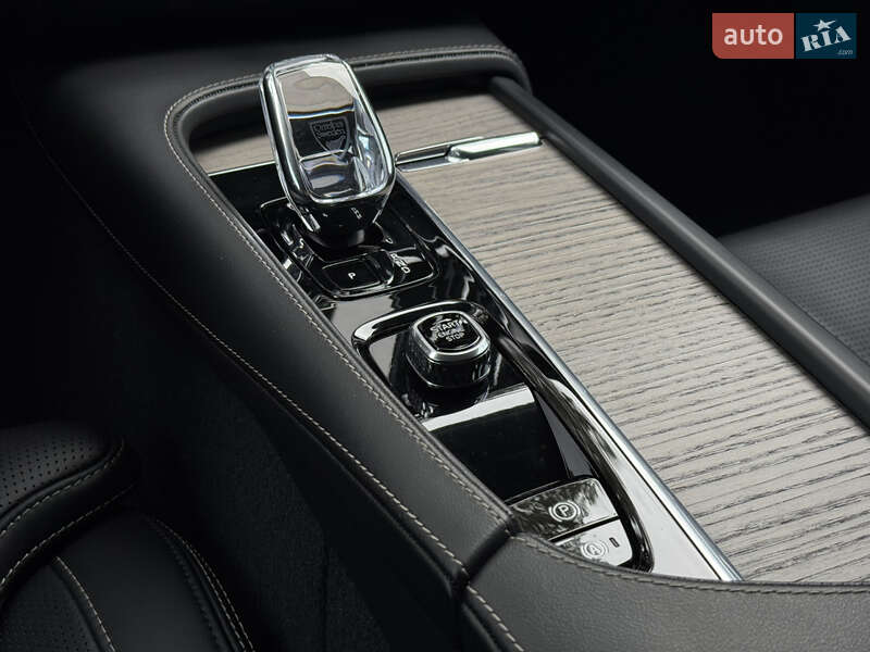 Седан Volvo S90 2023 в Києві