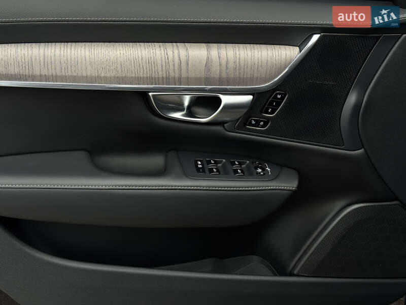 Седан Volvo S90 2023 в Києві