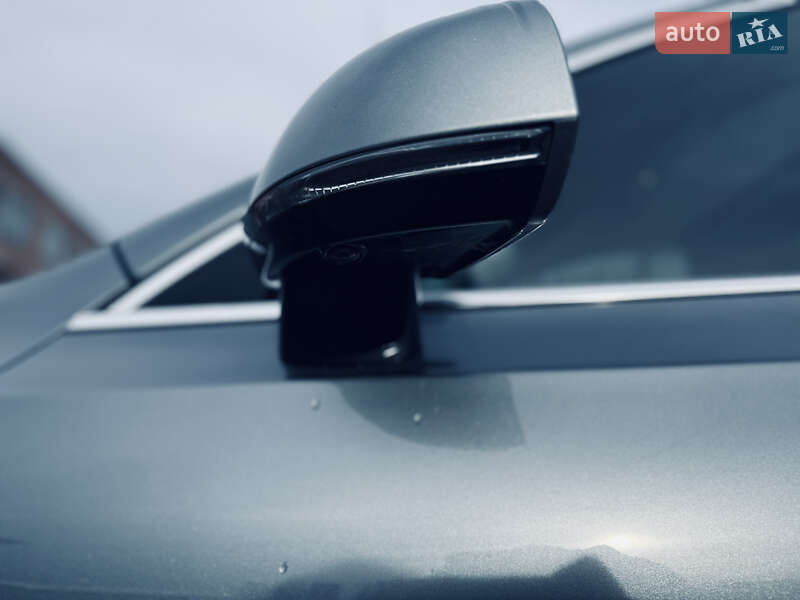 Седан Volvo S90 2016 в Черновцах