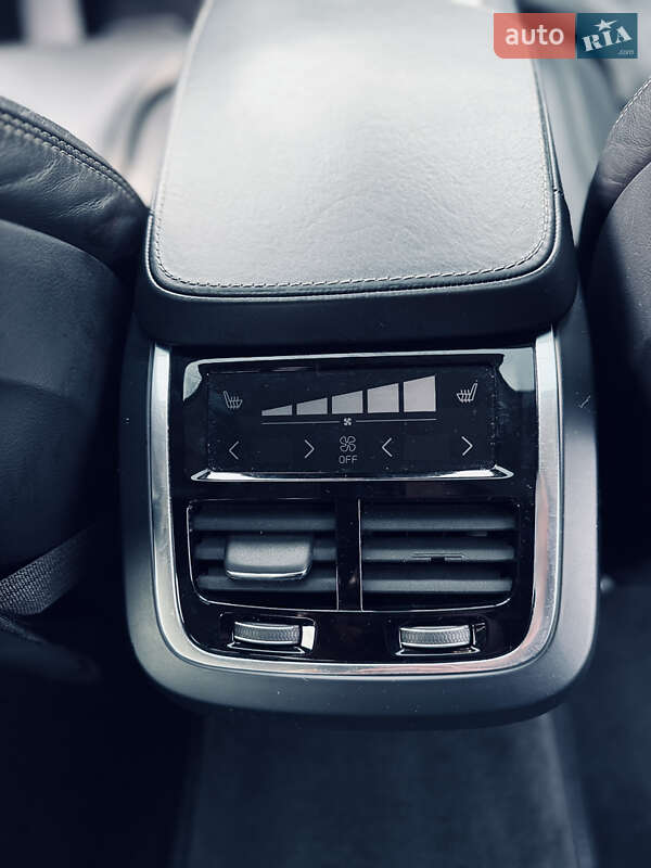 Седан Volvo S90 2016 в Черновцах