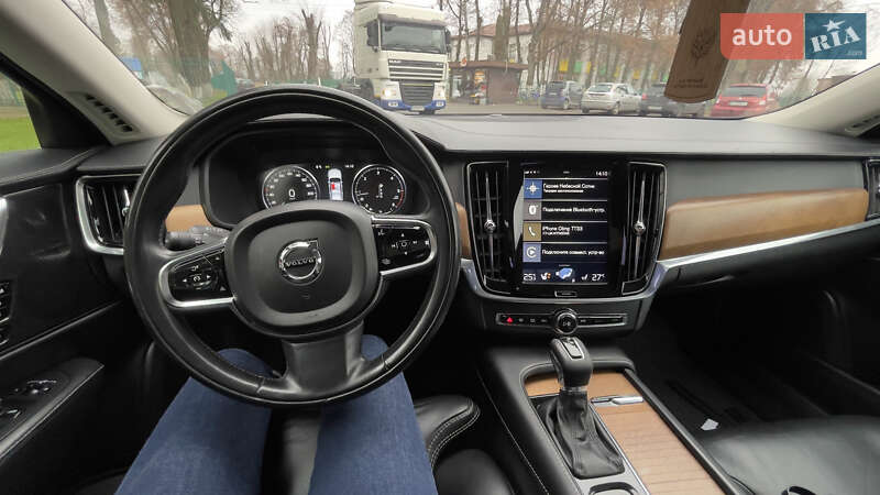 Седан Volvo S90 2019 в Дударкові