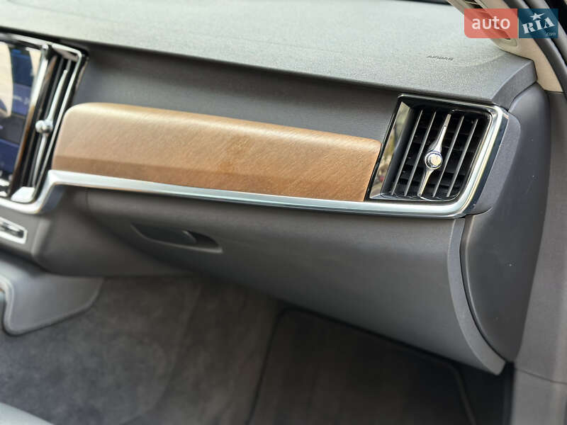 Седан Volvo S90 2021 в Києві