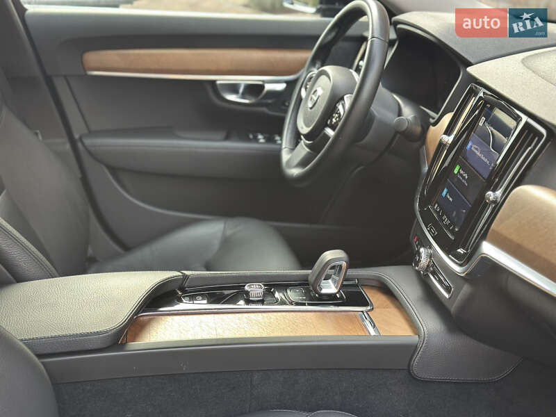 Седан Volvo S90 2021 в Києві